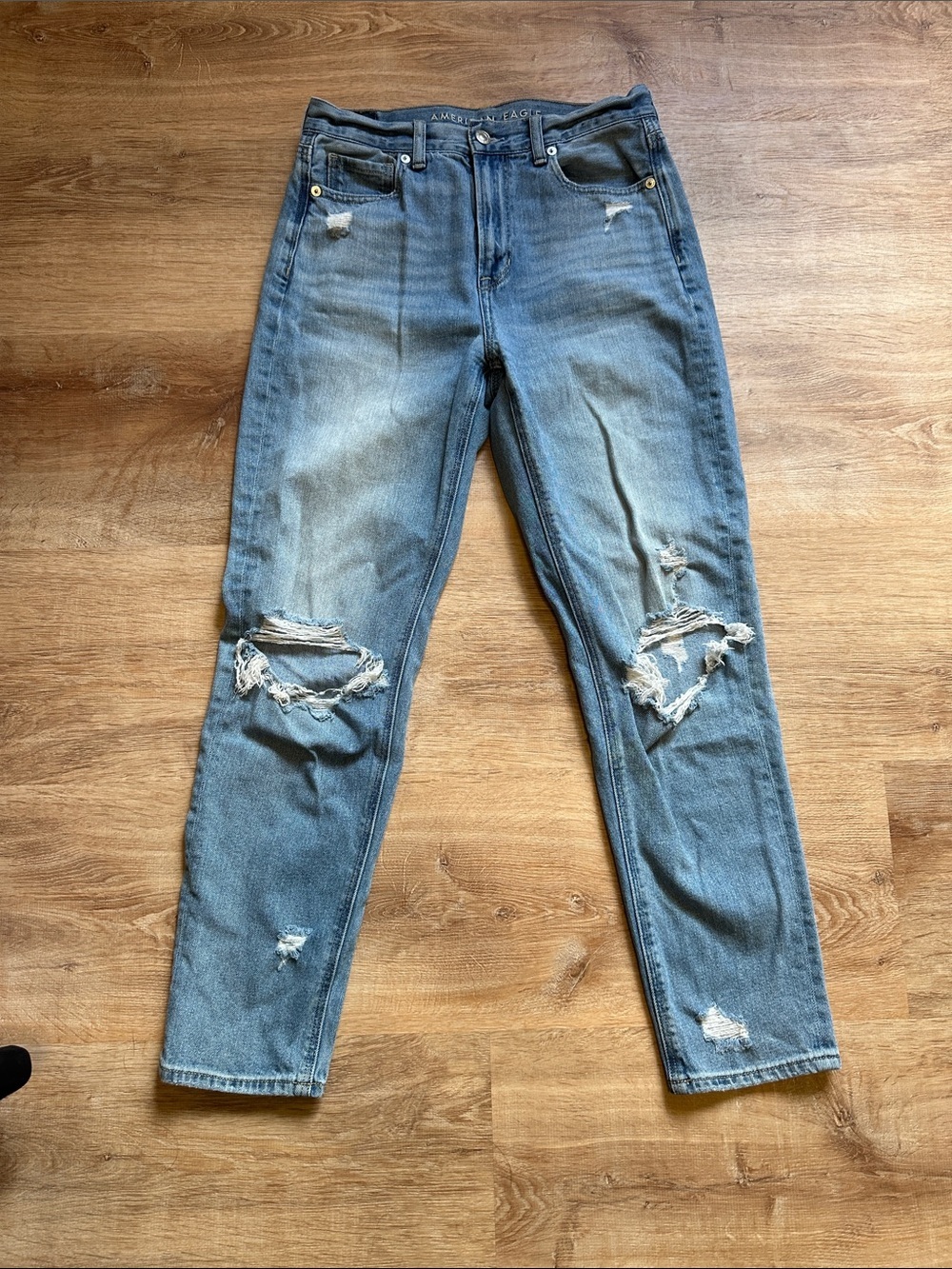 American Eagle Outfitters Light Blue Distressed Mom Jeans